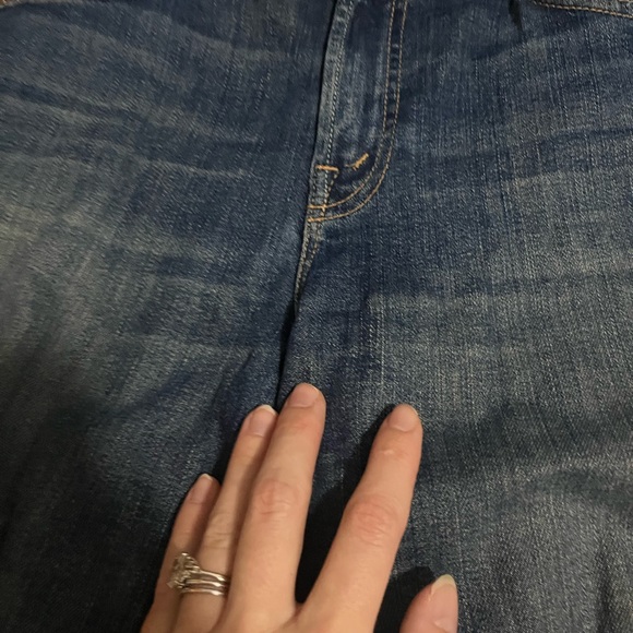 Mother The Insider Crop Undone Hem in Medium Kitty Dark Wash Ankle Cropped - Picture 5 of 9